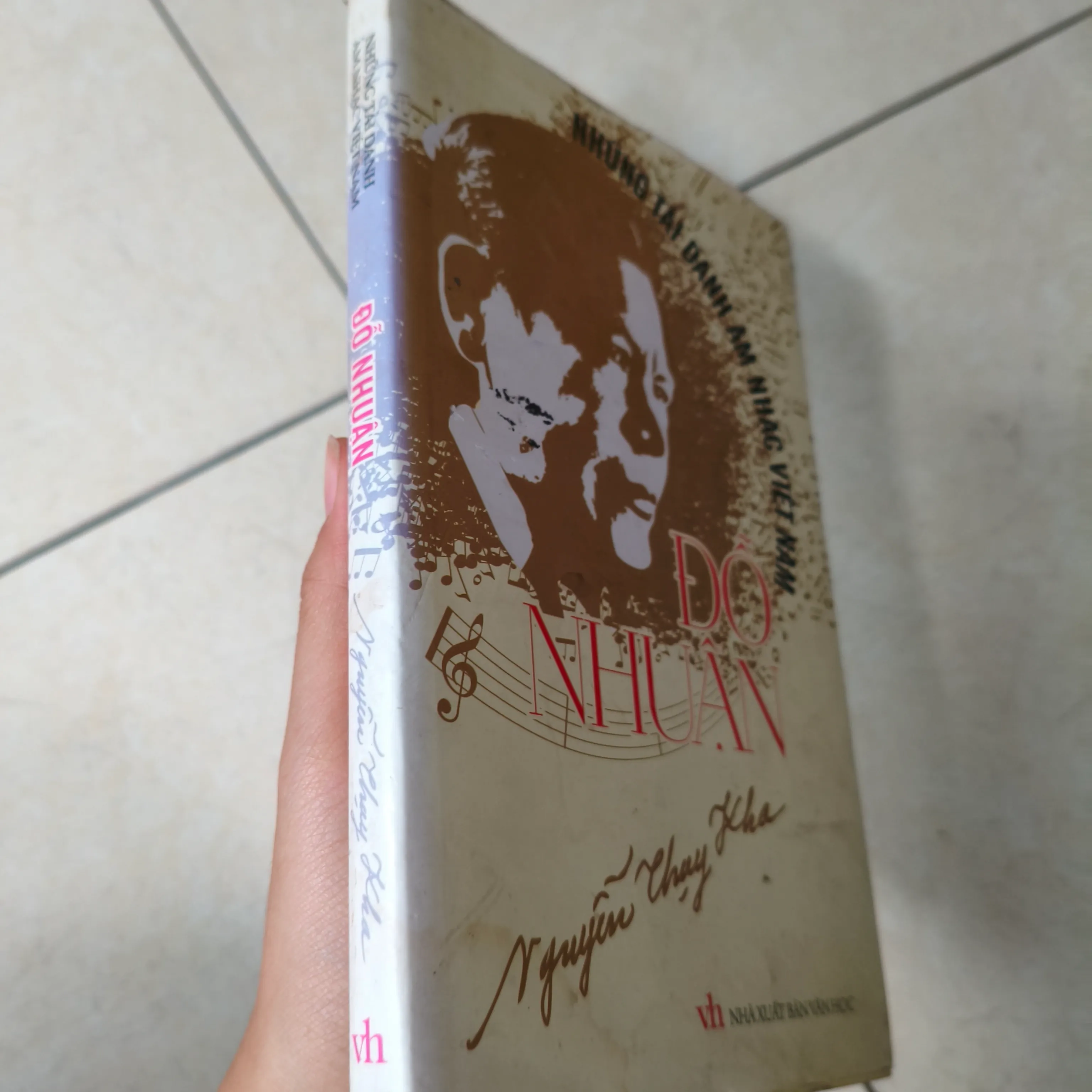 Đỗ Nhuận 🌱 by  - Sách Book Cover - Ngọc Hiển Books