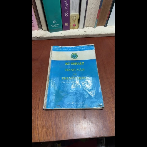 Hành Văn Và Thuyết Trình: Rèn Luyện Kỹ Năng Viết Và Nói - Hà Thúc Hoan, Nguyễn Đình Hiển