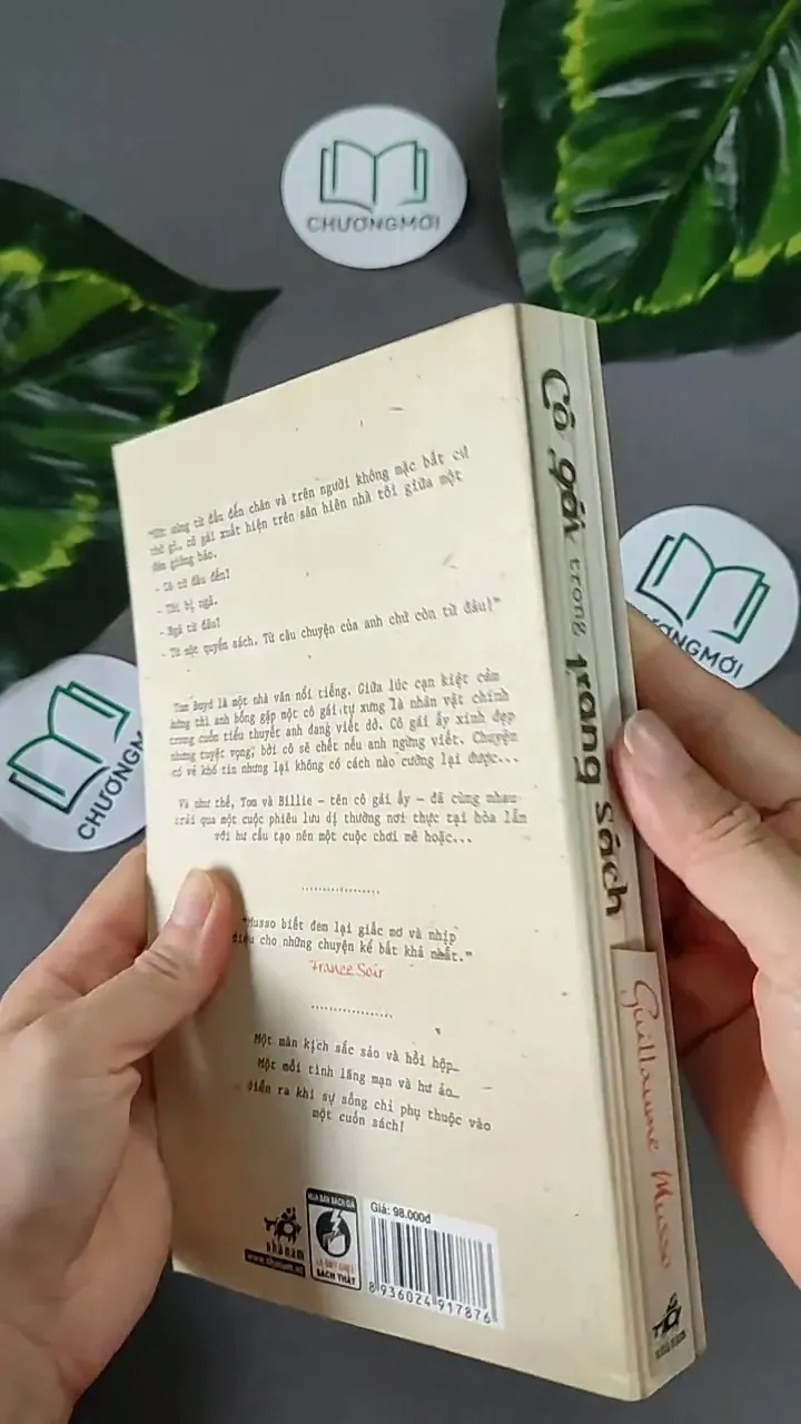 Cô Gái Trong Trang Sách - Guillaume Musso 604624