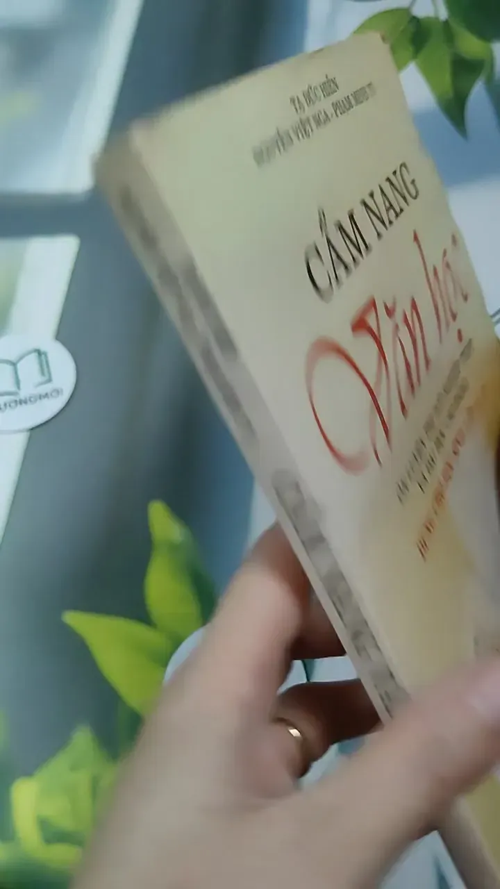 Cẩm Nang Văn Học Ôn Thi THPT Đại Học Cao Đẳng lớp 11 12 - Tạ Đức Hiền 727333