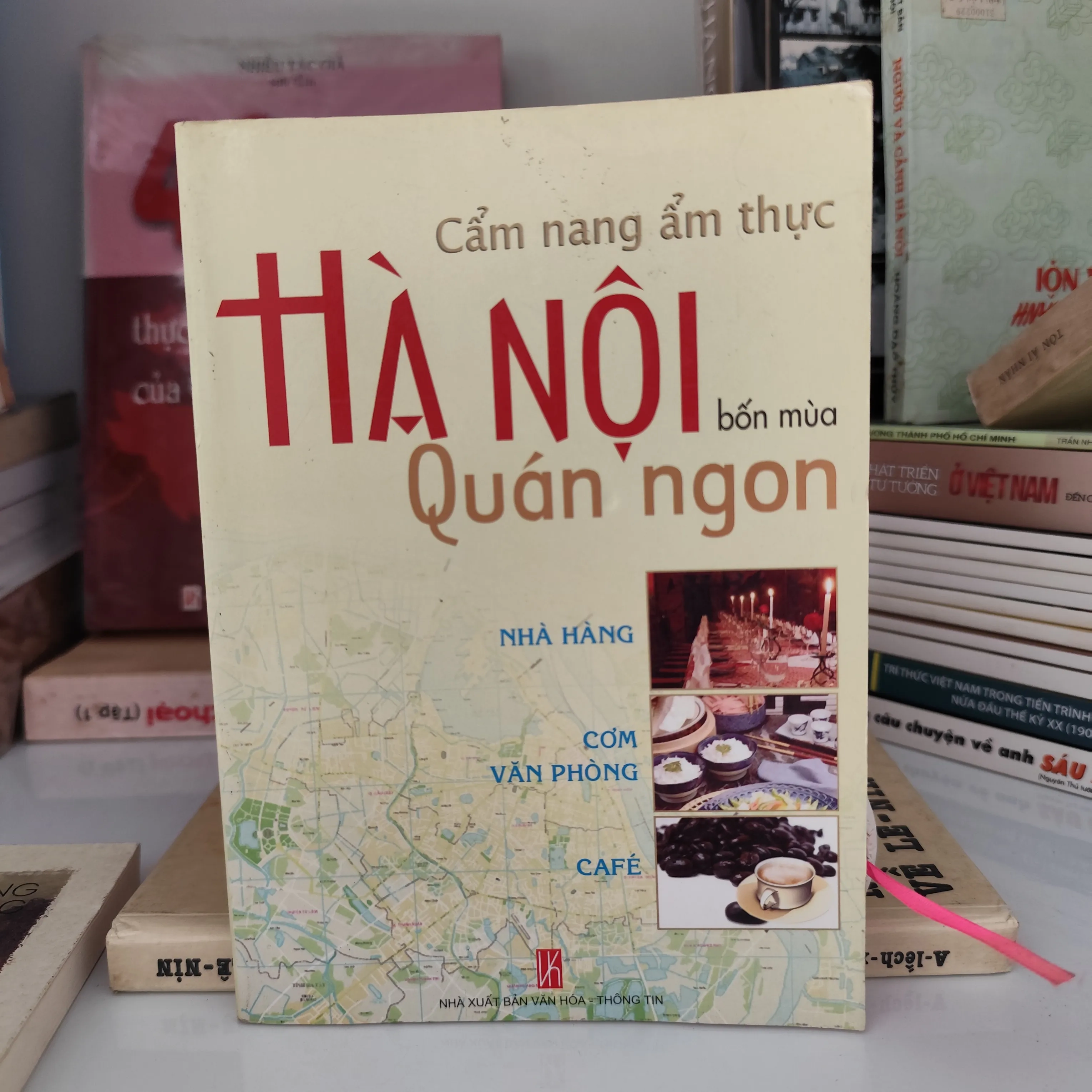 Cẩm nang ẩm thực Hà Nội bốn mùa quán ngon by  - Sách Book Cover - Ngọc Hiển Books