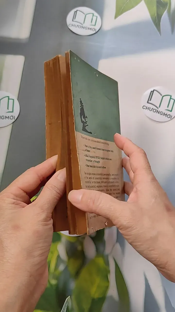 [MIỄN PHÍ BỌC SÁCH] [XƯA] Discoveries in Science: How They Are Made (Ladder Edition) (1965) - William Lotspeich 754450