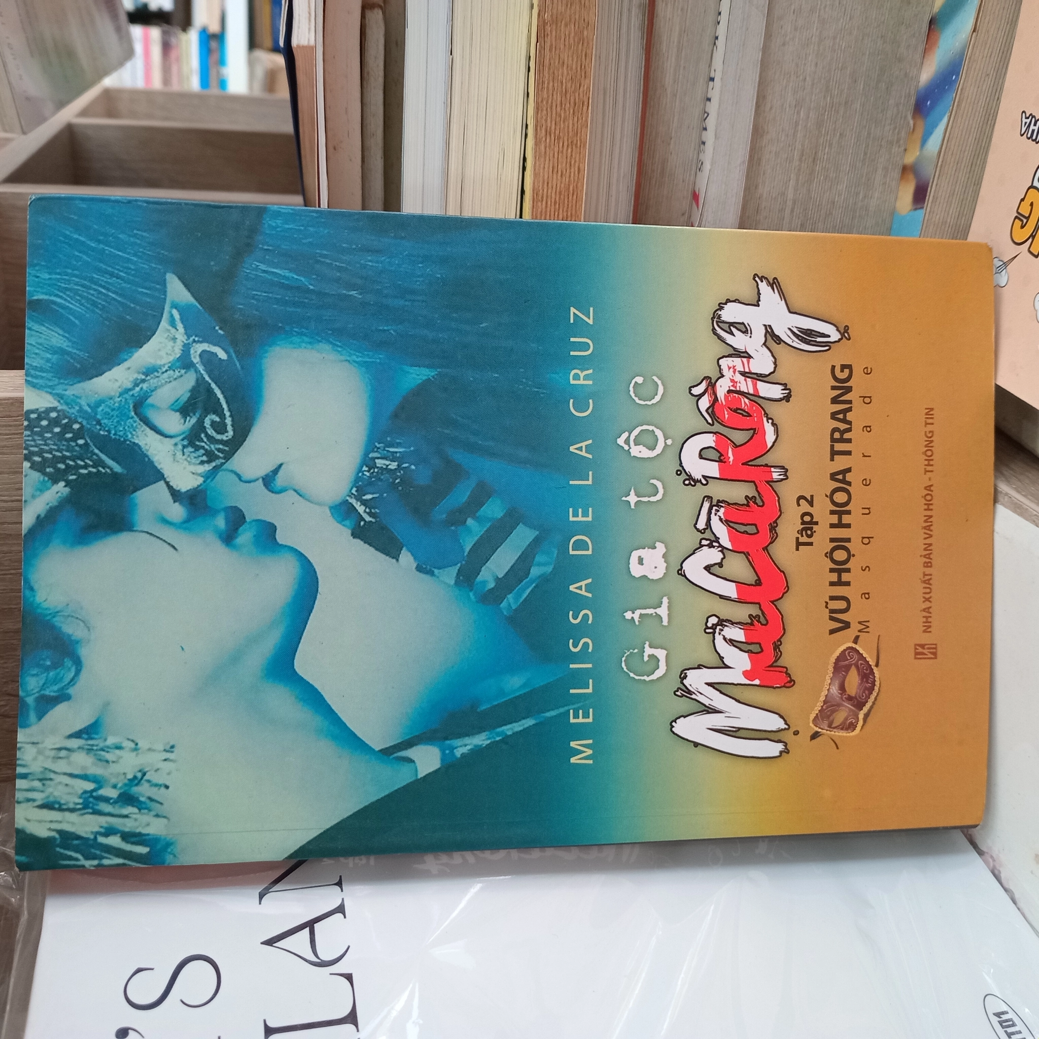 Gia Tộc Ma Cà Rồng 📚 by Melissa De La Cruz - Sách Book Cover - Ngọc Hiển Books