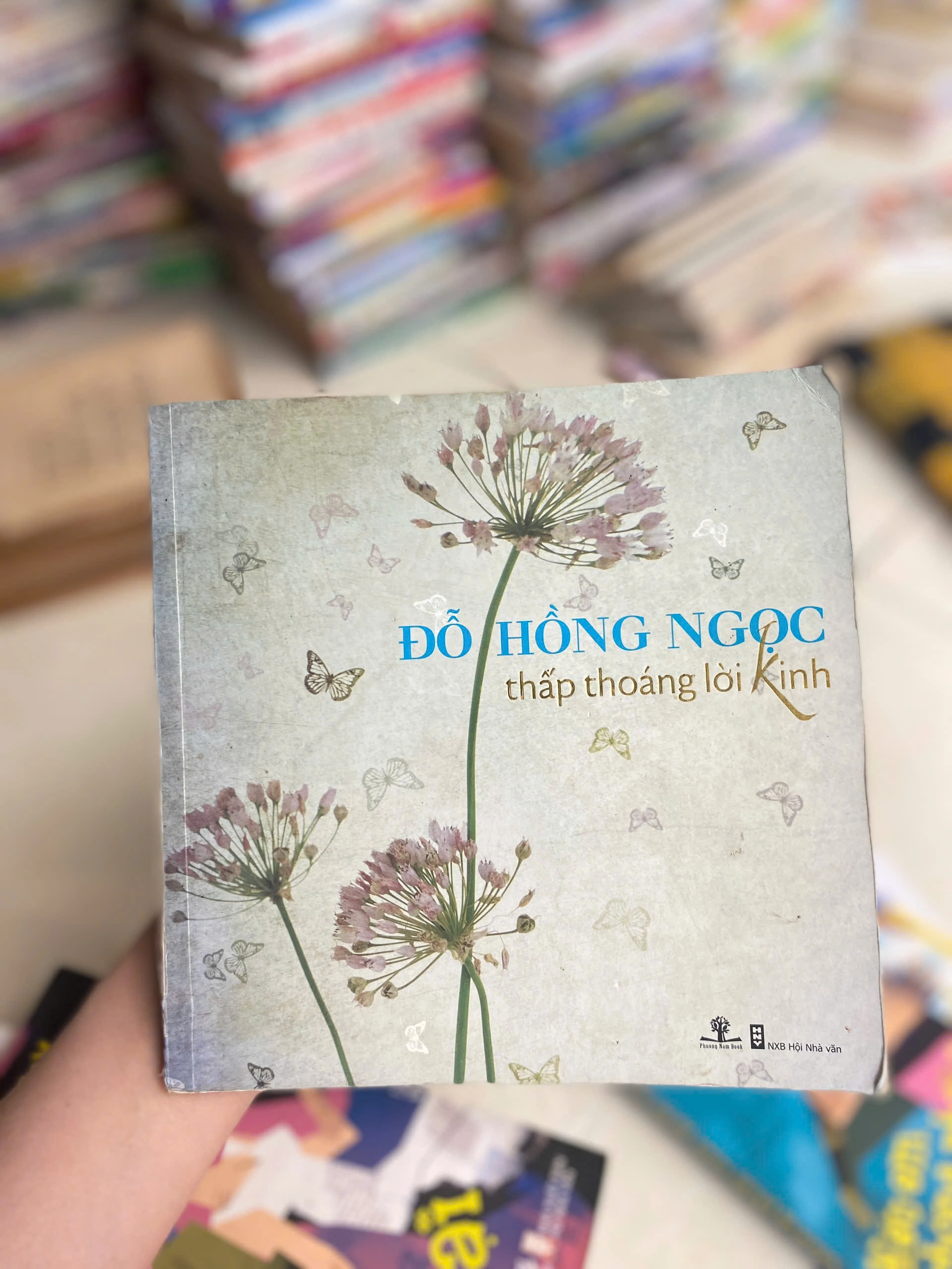 Thấp Thoáng Lời Kinh by Đỗ Hồng Ngọc - Sách Book Cover - Ngọc Hiển Books