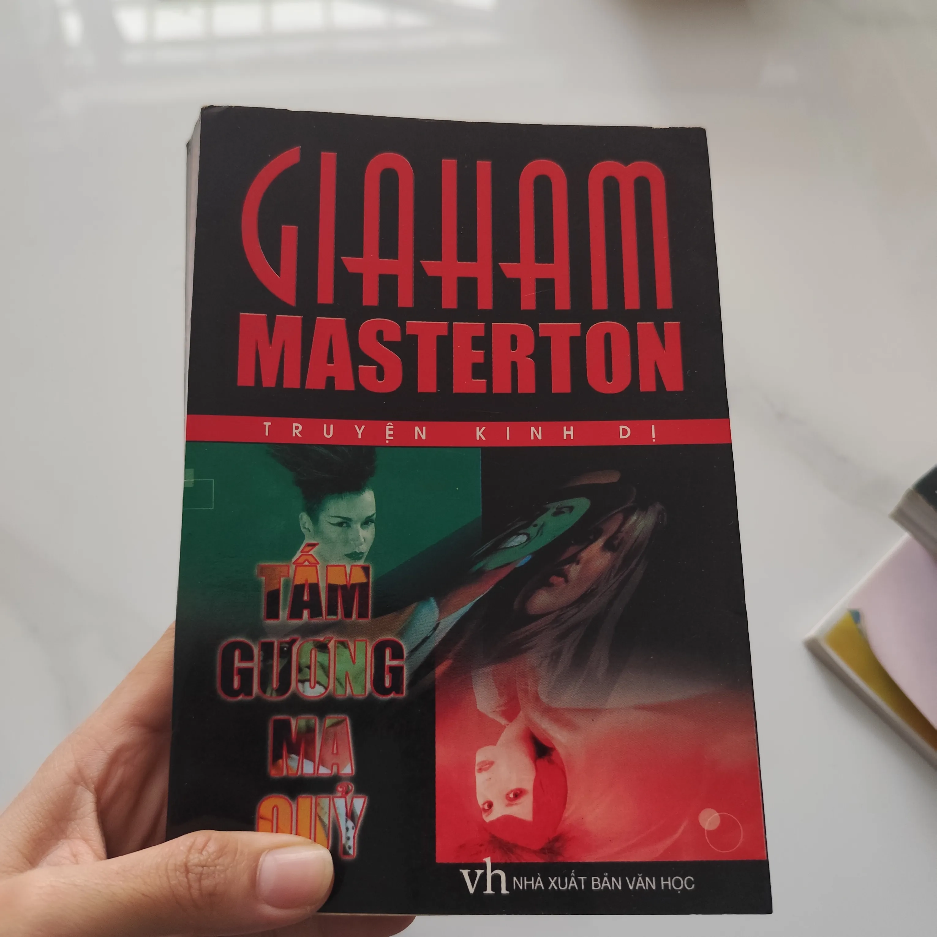 Tấm Gương Ma Quỷ" của tác giả Graham Masterton, by  - Sách Book Cover - Ngọc Hiển Books