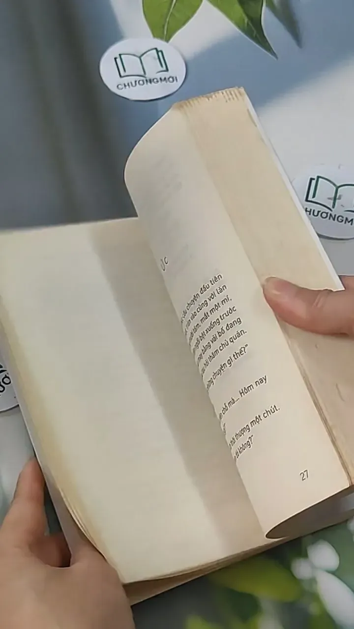 Người Kể Chuyện Tình Trên Phố Yêu Đương - Yudin Nguyễn 705591