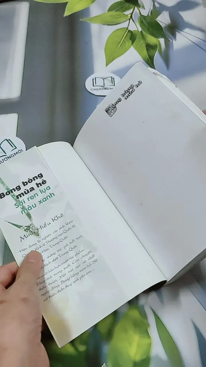 Bong Bóng Mùa Hè: Sợi Ren Lụa Màu Xanh - Minh Hiểu Khê 744757