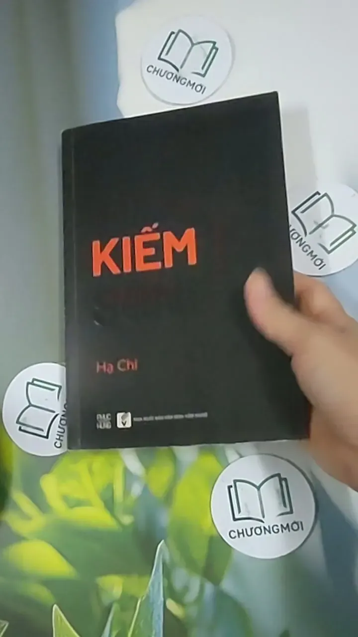 Người Viết Kiếm Sống - Hạ Chi 705643