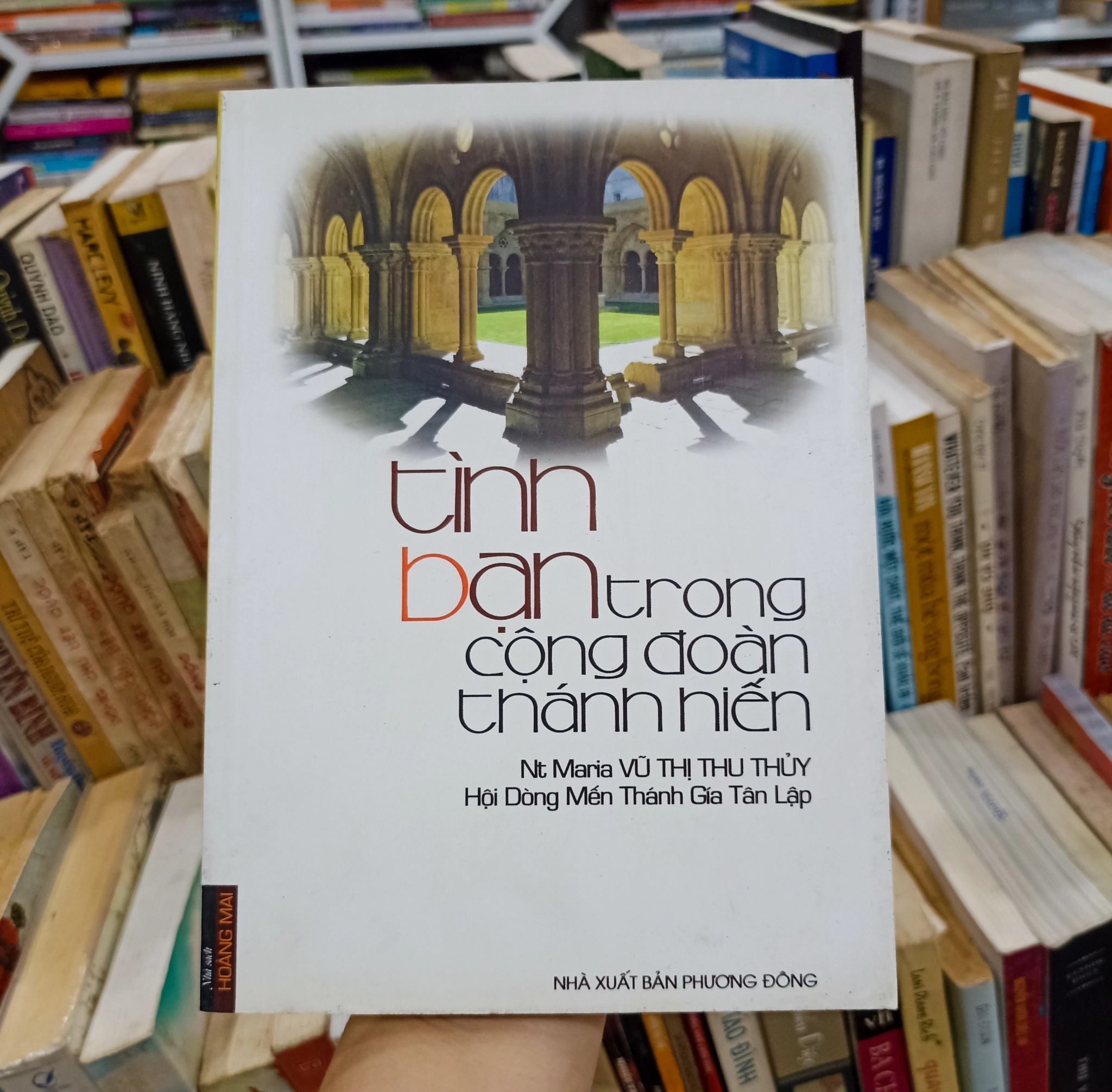 Tình Bạn Trong Cộng Đoàn Thánh Hiến 🌻 by Nt Maria Vũ Thị Thu Thủy - Sách Book Cover - Ngọc Hiển Books