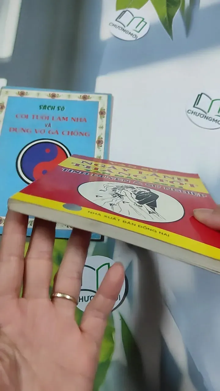 Combo: Coi Tuổi Làm Nhà & Dựng Vợ Gả Chồng ,Ngày Lành Tháng Tốt: Tình Duyên & Sự Nghiệp 2011 776196