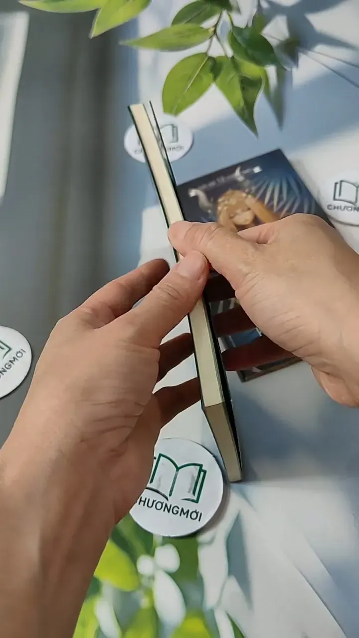 Combo: Khám Phá Tất Tần Tật Cung Kim Ngưu + 365 Ngày Hoàng Đạo  713787