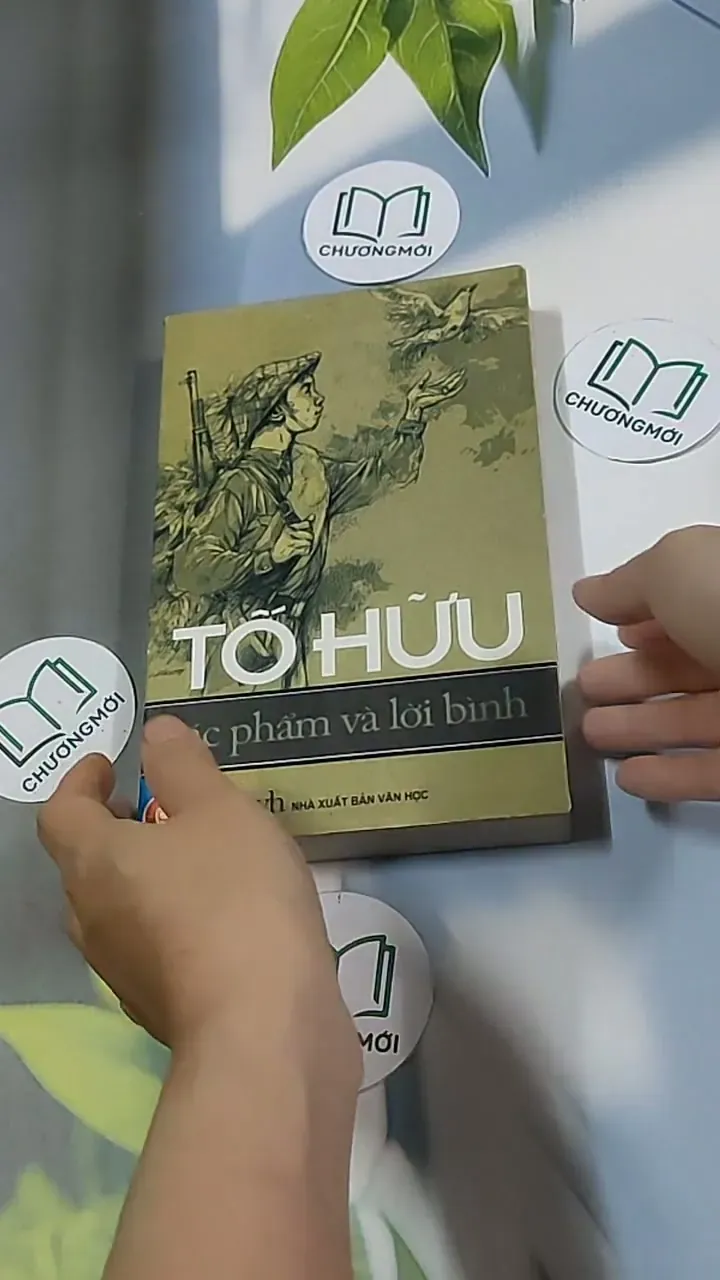 Tố Hữu Tác phẩm và lời bình - Tố Hữu 698597