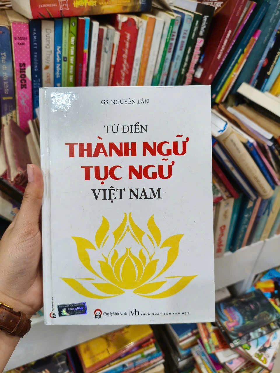 Từ Điển Thành Ngữ, Tục Ngữ Việt Nam by  - Sách Book Cover - Ngọc Hiển Books