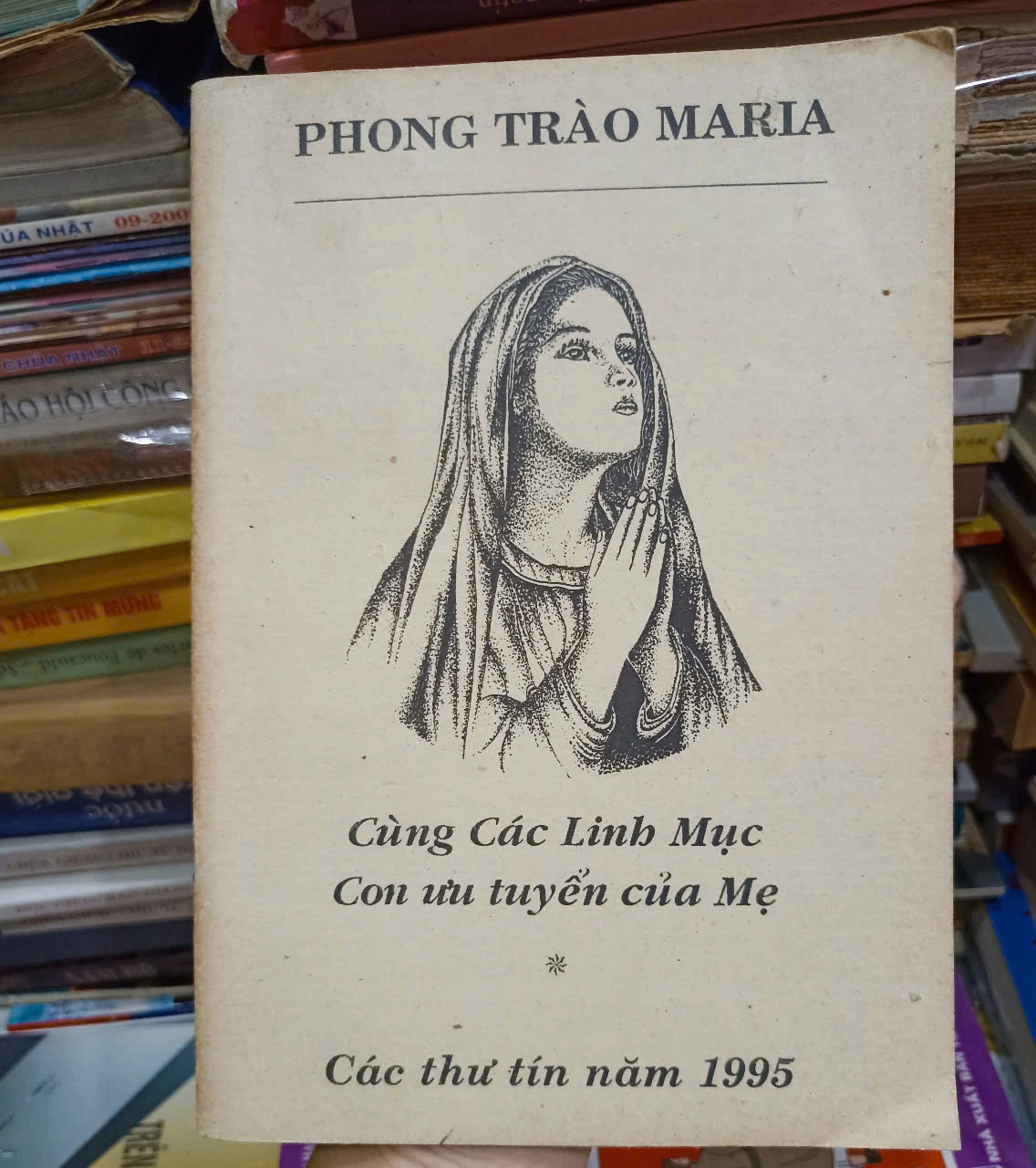 Cùng các linh mục con ưu tuyển của mẹ🌻 by  - Sách Book Cover - Ngọc Hiển Books