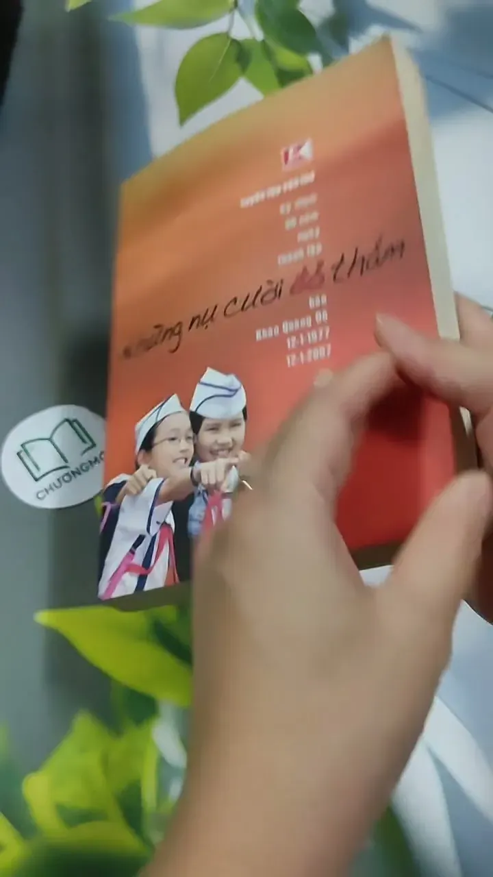 Tuyển Tập Thơ: Những Nụ Cười Đỏ Thắm (Kỷ Niệm 30 Năm Ngày Thành Lập Báo Khăn Quàng Đỏ) 707256