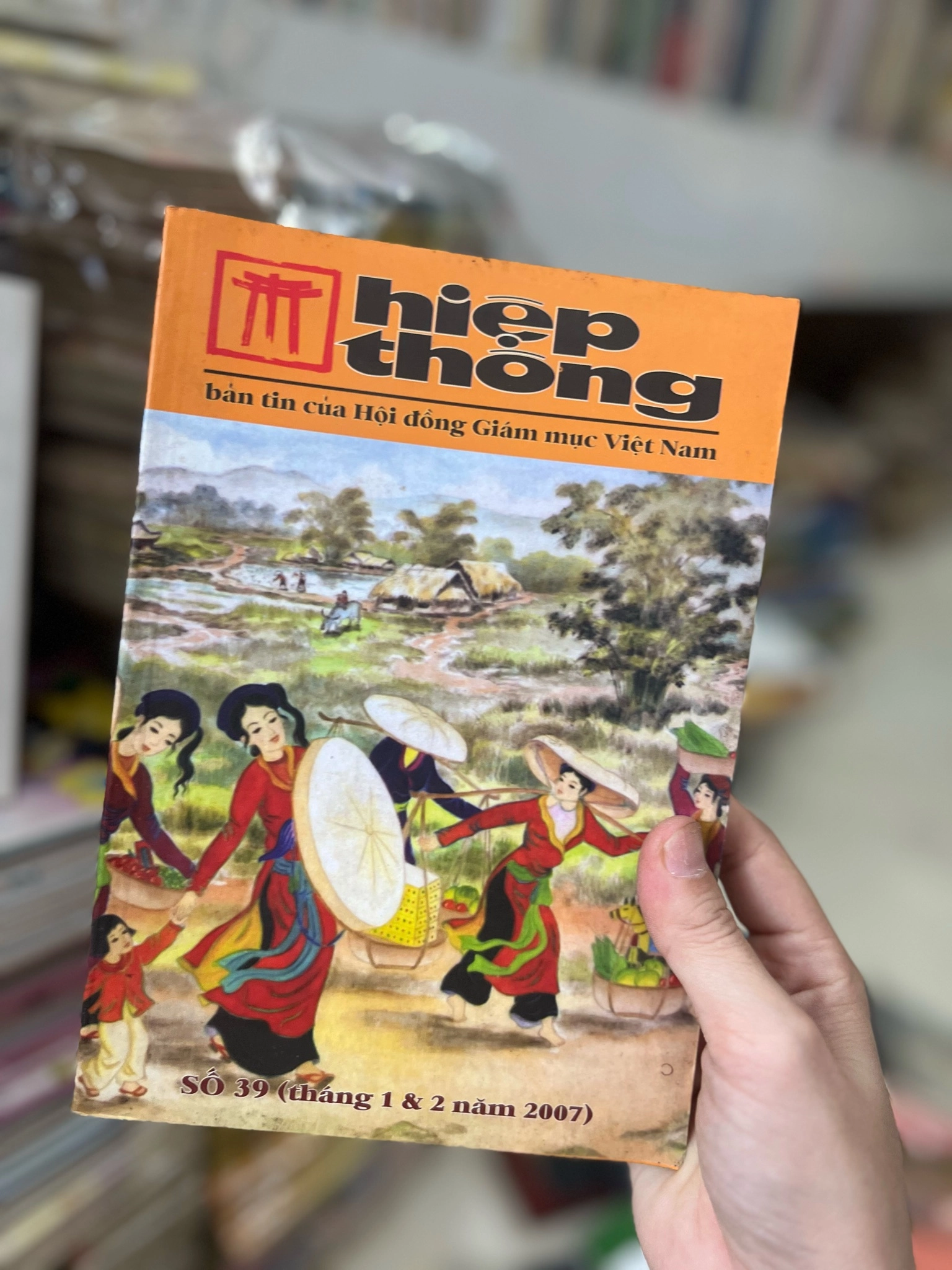 Hiệp thông - Bản tin hội đồng giám mục Việt Nam - số 39 by  - Sách Book Cover - Ngọc Hiển Books