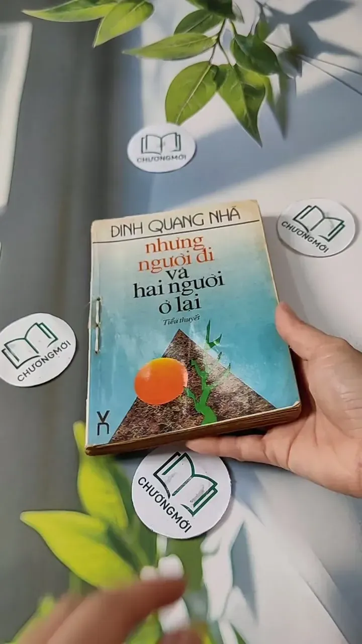 Những Người Đi Và Hai Người Ở Lại - Đinh Quang Nhã 713810