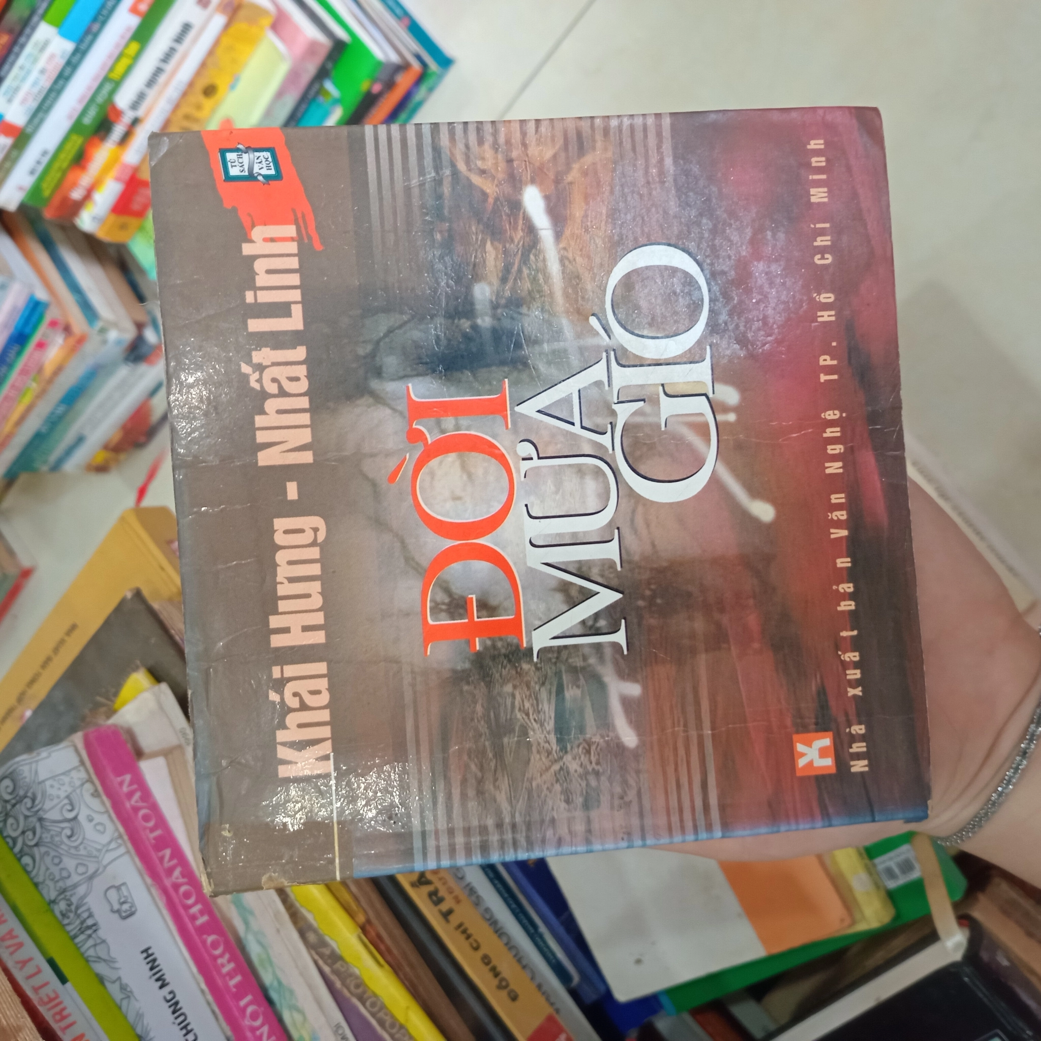 Đời mưa gió 📚 by  - Sách Book Cover - Ngọc Hiển Books