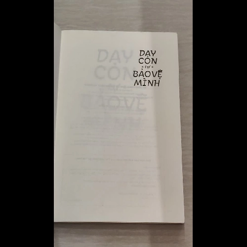 Sách Dạy Con Tự Bảo Vệ Mình - Ngô Cẩm Lâm mới 90%