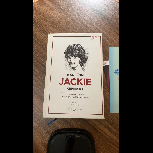 Bản lĩnh Jackie Kennedy -  Maud Guillaumin 