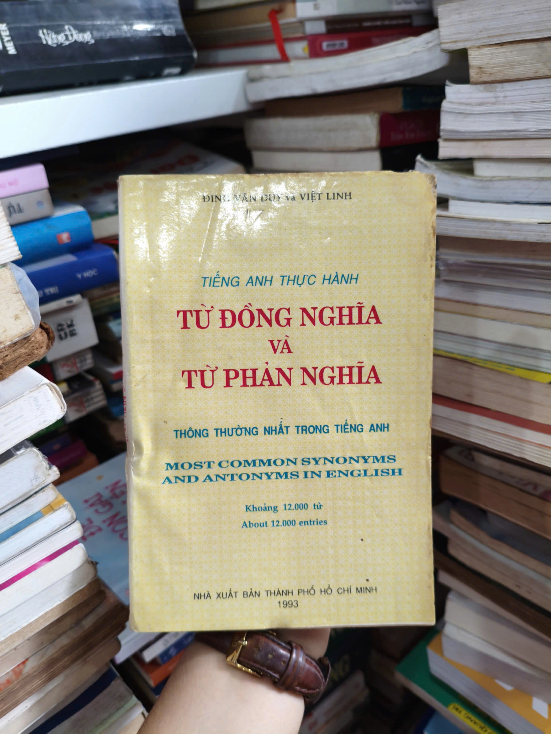 Tiếng Anh thực hành - Từ đồng nghĩa và từ phản nghĩa thông thường nhất trong tiếng anh by  - Sách Book Cover - Ngọc Hiển Books