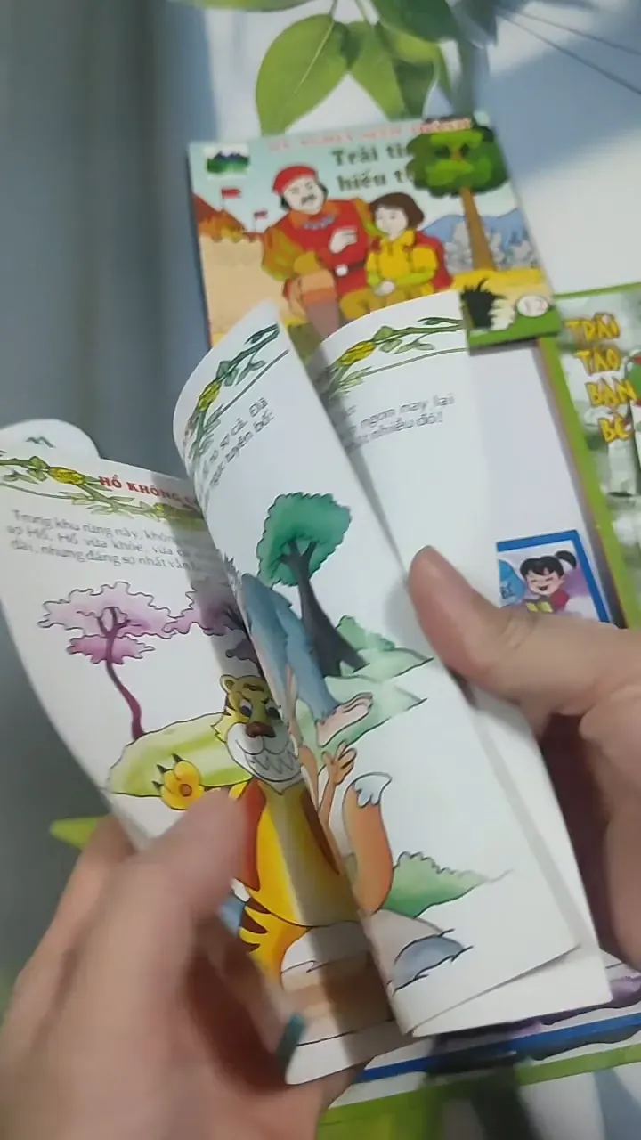 Combo Truyện Màu: Hổ Không Có Răng, Món Quà Của Lợn Con, Trái Táo Bạn Bè, Trái Tim Hiếu T 715655