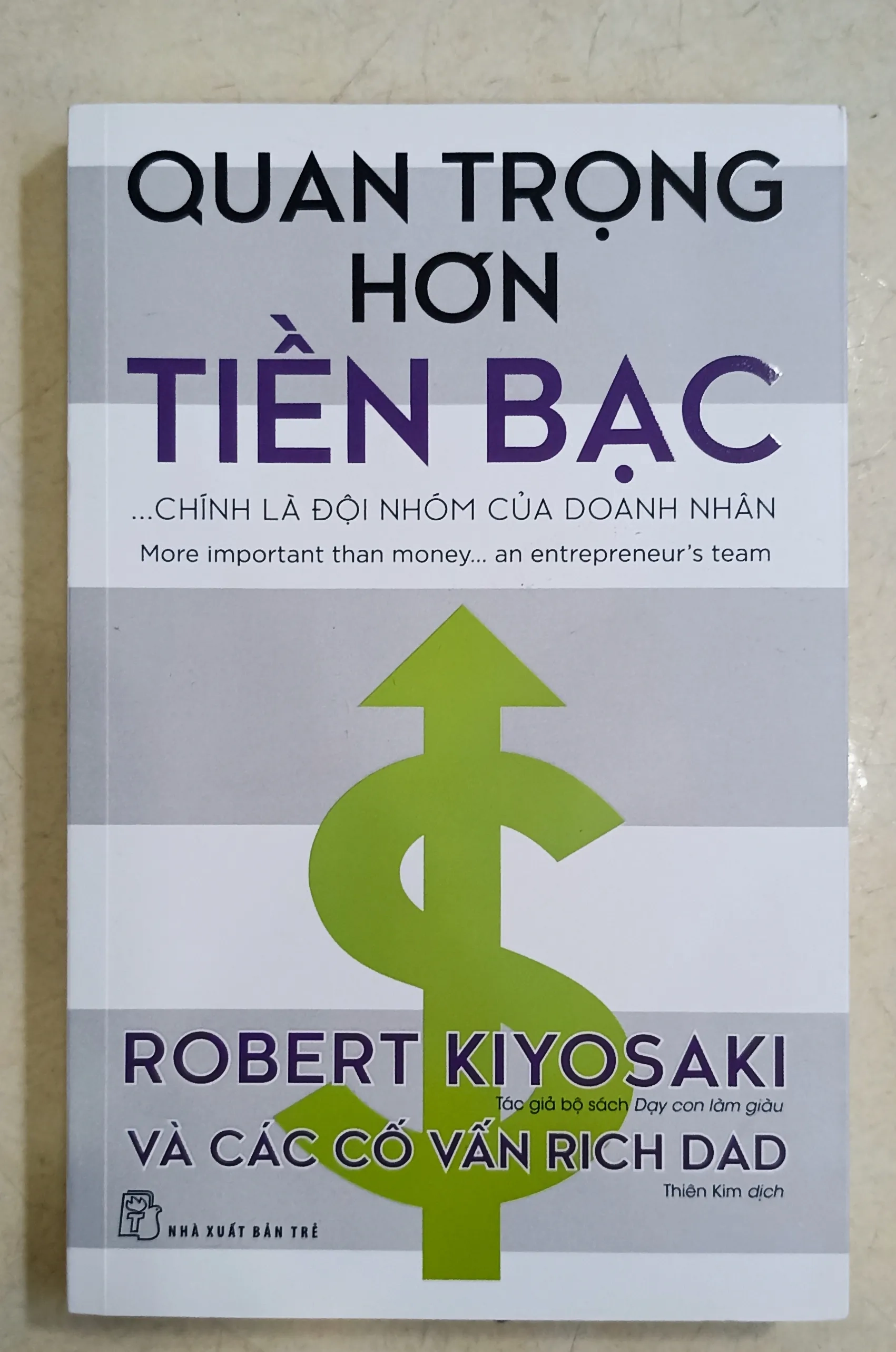 Quan trọng hơn tiền bạc 🌻 by  - Sách Book Cover - Ngọc Hiển Books