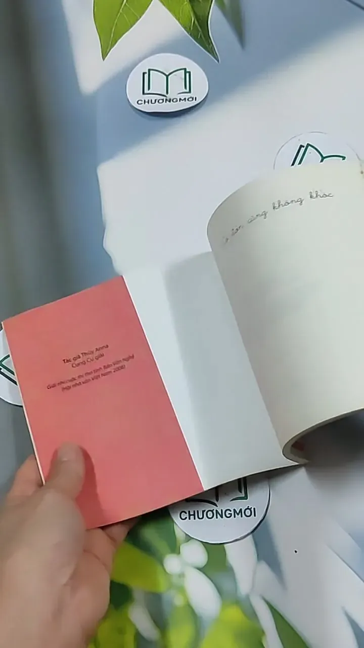 Cô Đơn Cũng Không Khóc - Thủy Anna 703158