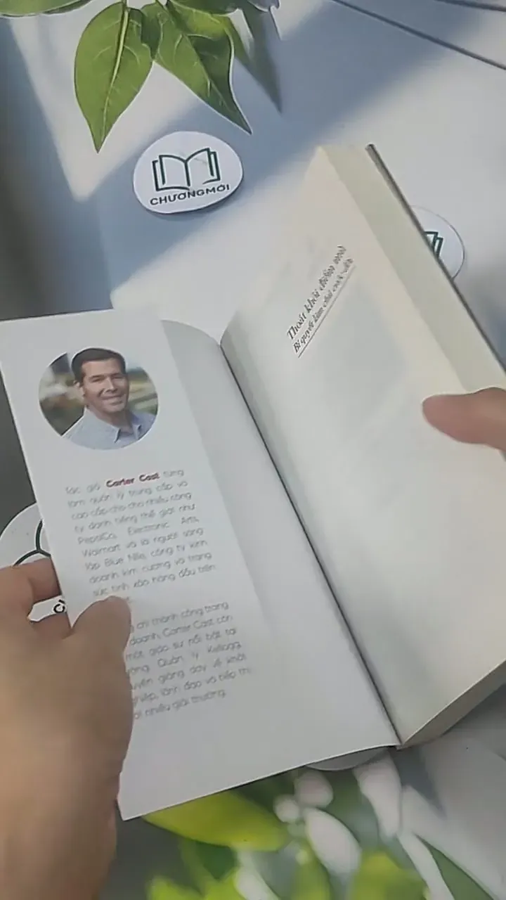 [MIỄN PHÍ BỌC SÁCH] Thoát Khỏi Điểm Mù - Carter Cast 705571