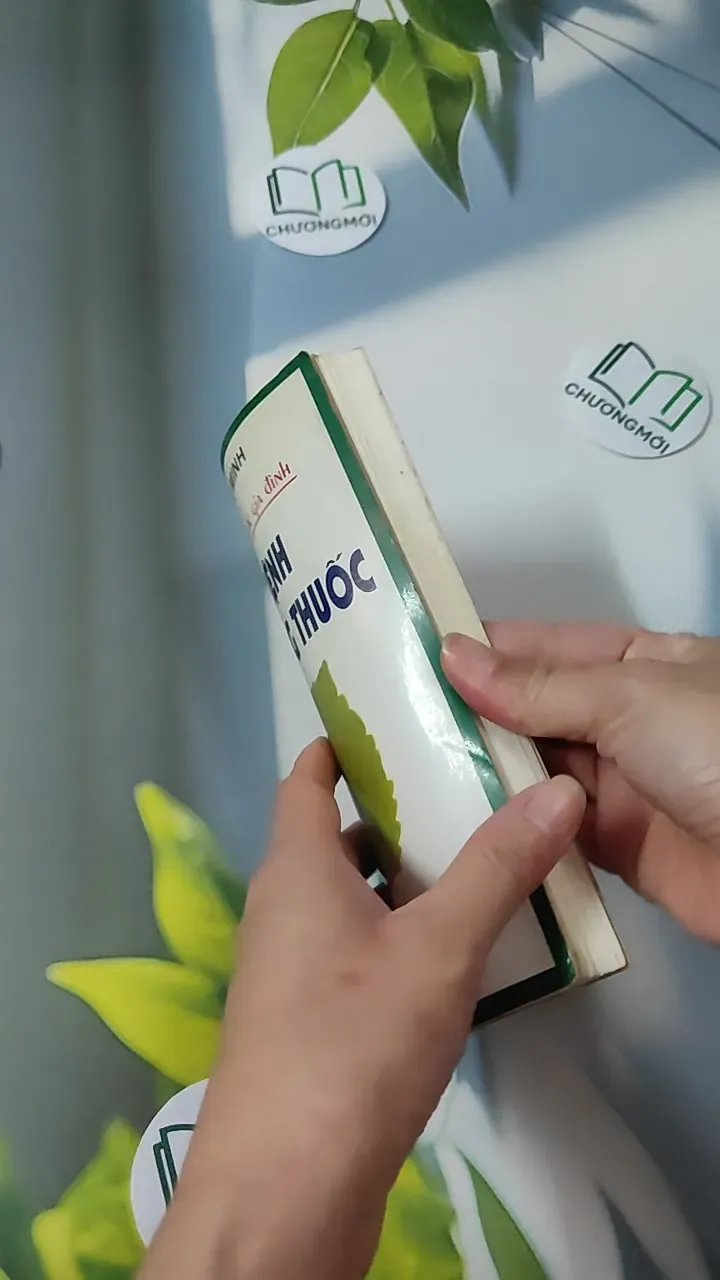 Cẩm Nang Thầy Thuốc Gia Đình: Chữa Bệnh Không Dùng Thuốc - Lê Minh 780842