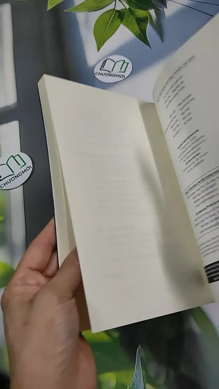 Tuổi Trẻ Đáng Giá Bao Nhiêu? - Rosie Nguyễn 787114