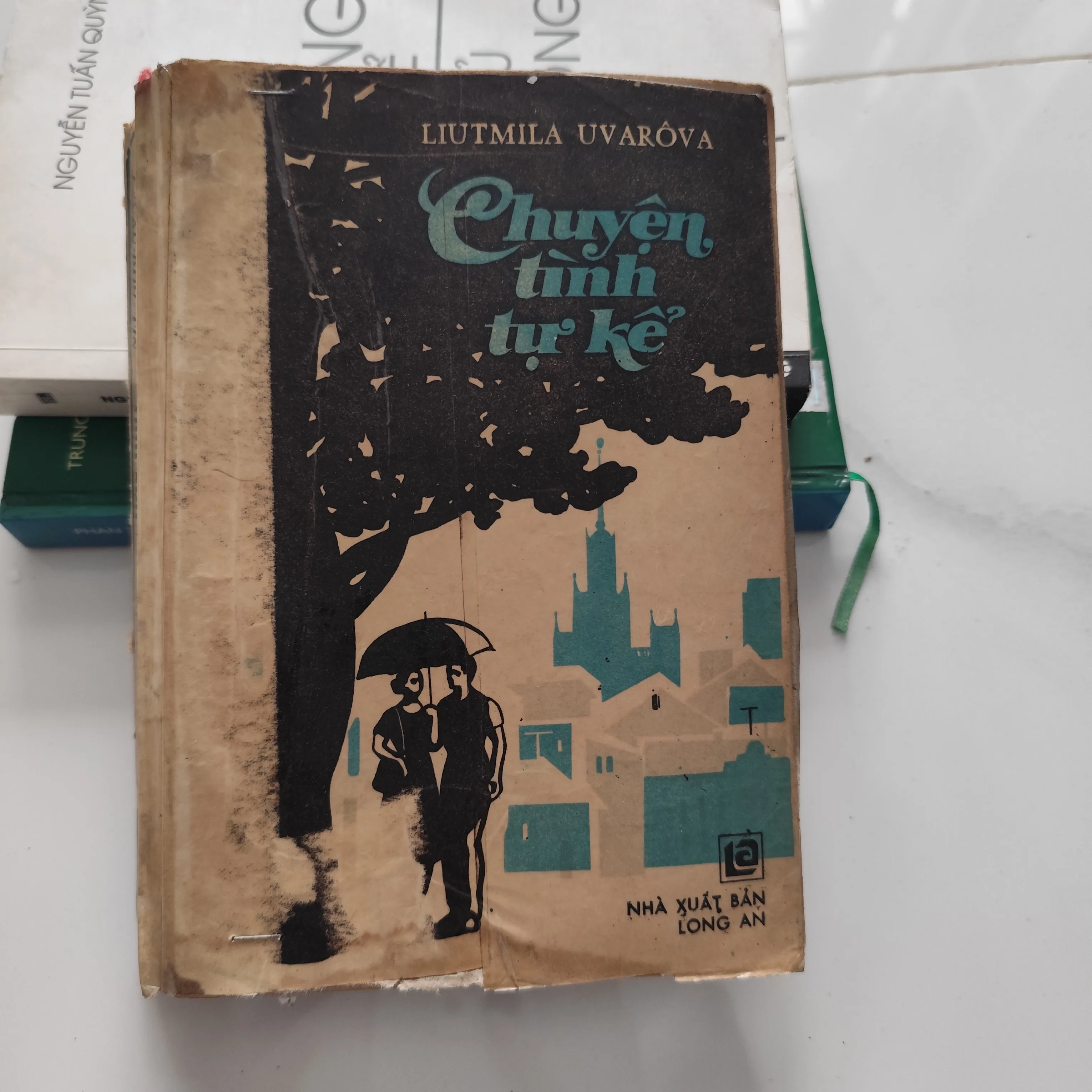 Chuyện tình tự kể by  - Sách Book Cover - Ngọc Hiển Books