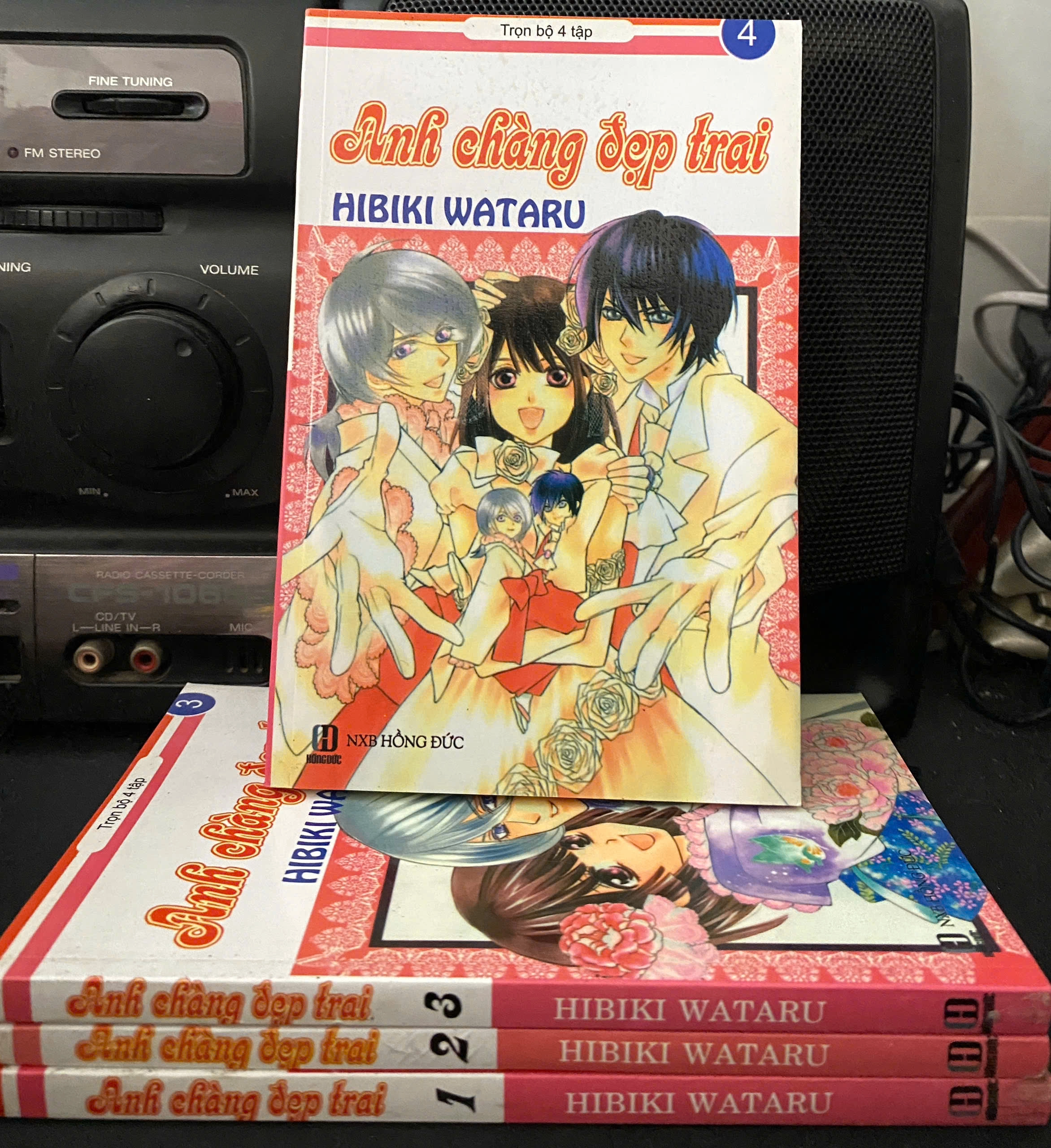 Anh Chàng Đẹp Trai by  - Sách Book Cover - Ngọc Hiển Books