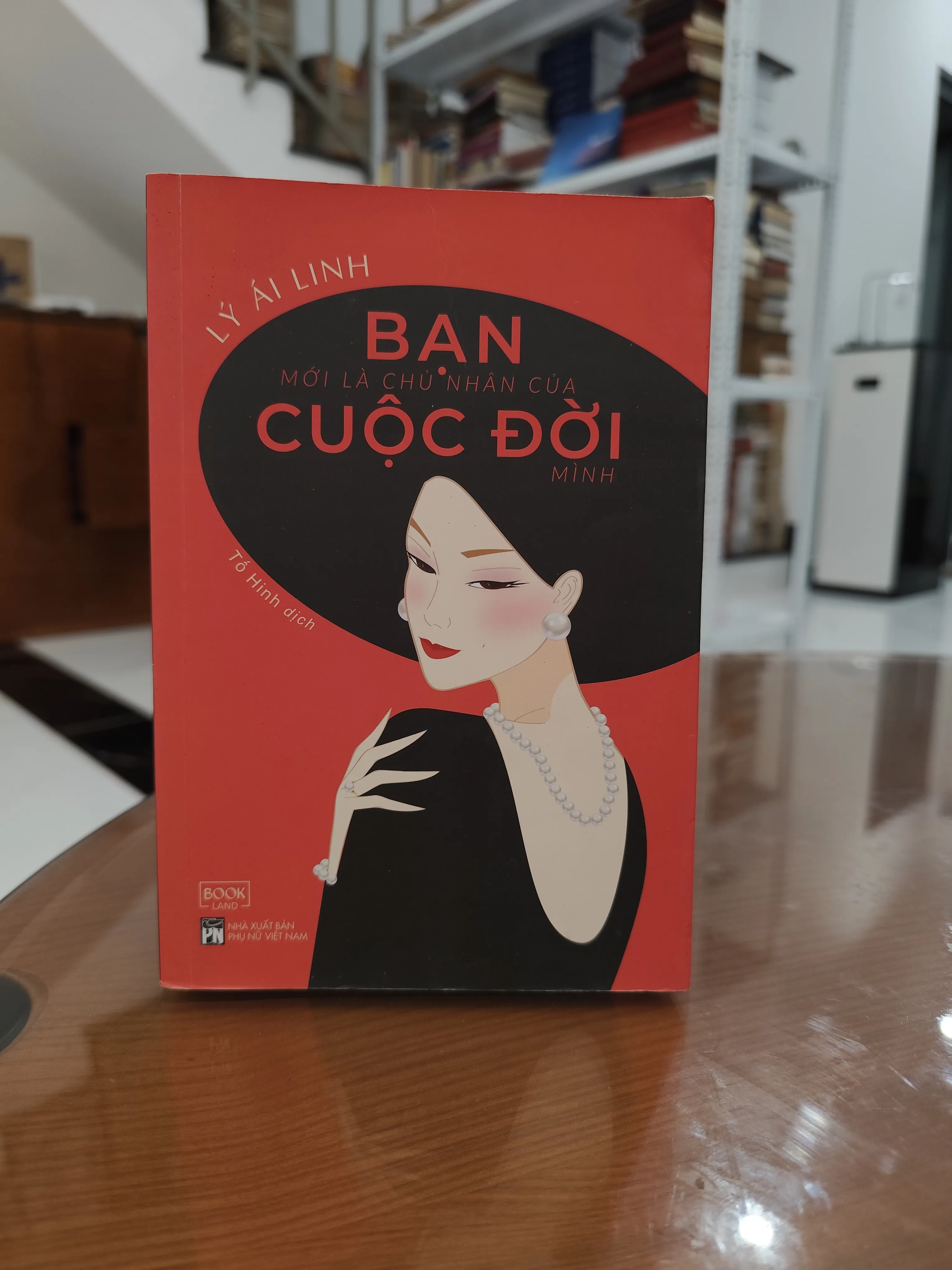 Bạn mới là chủ nhân của cuộc đời mình by  - Sách Book Cover - Ngọc Hiển Books