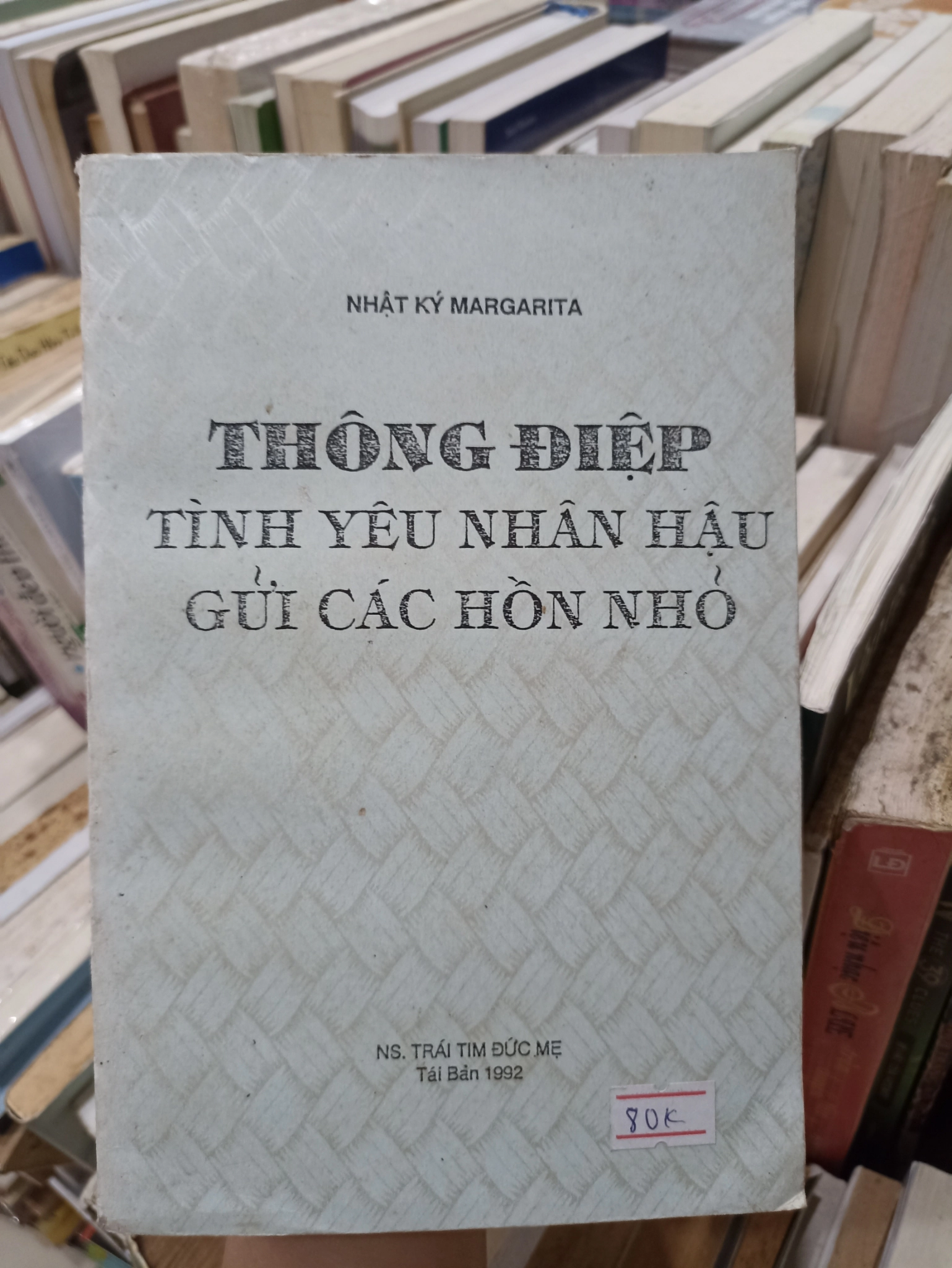 Thông Điệp Tình Yêu Nhân Hậu Gửi Các Hồn Nhỏ by  - Sách Book Cover - Ngọc Hiển Books