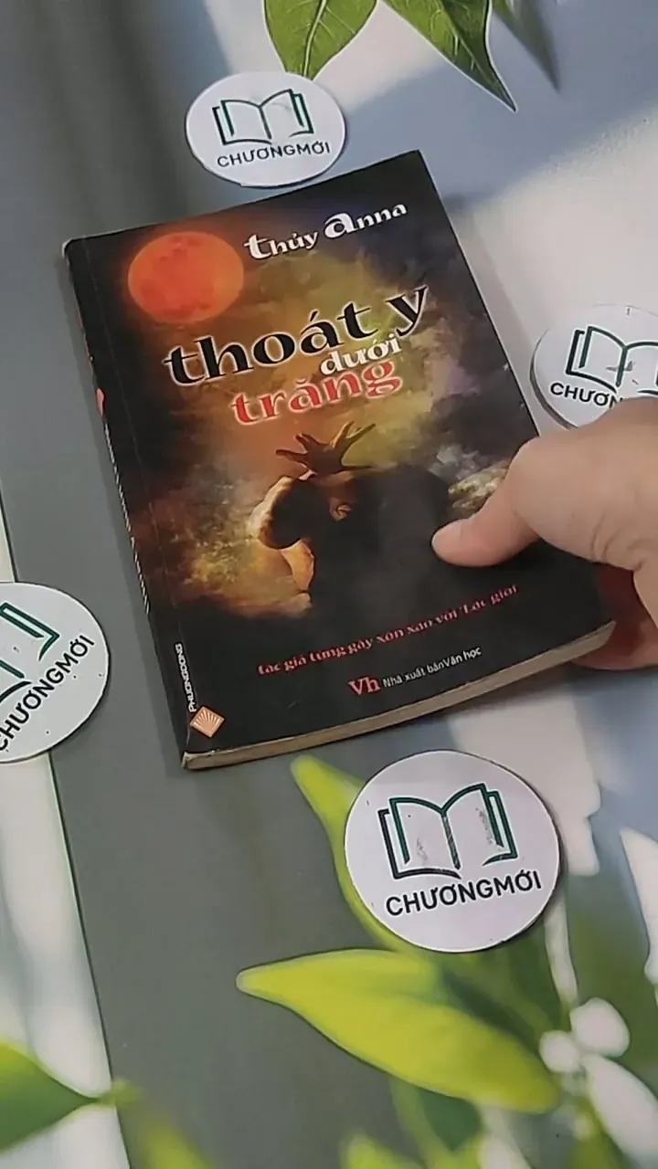 Thoát Y Dưới Trăng - Thuỷ Anna 705583