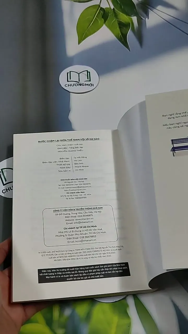 Bước Chậm Lại Giữa Thế Gian Vội Vã 705703