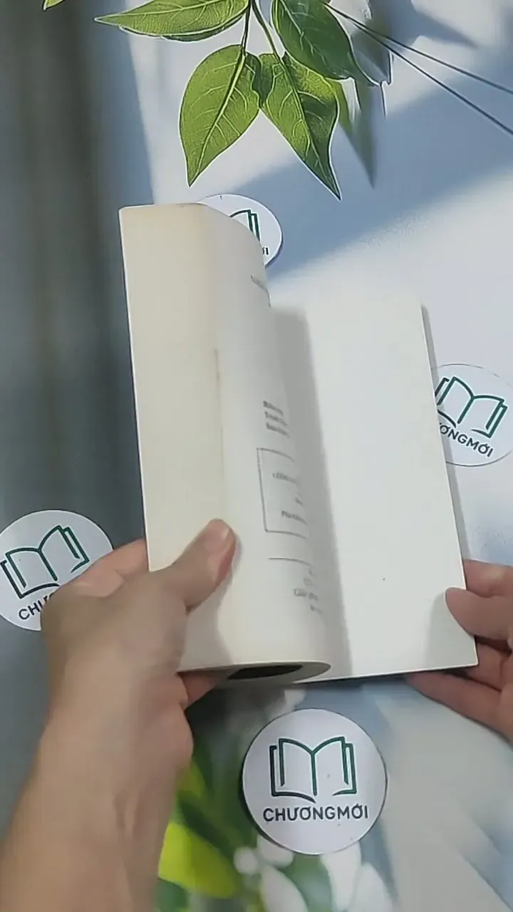 Anh chỉ muốn nắm tay em thôi - Emily Rose 694967