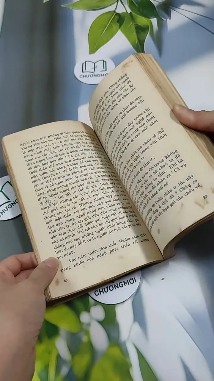 Nhà Nữ Ngoại Cảm Bất Hạnh - Guy Des Cars 713859