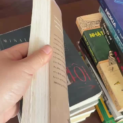 Lạc Lối – Laura D. - K2