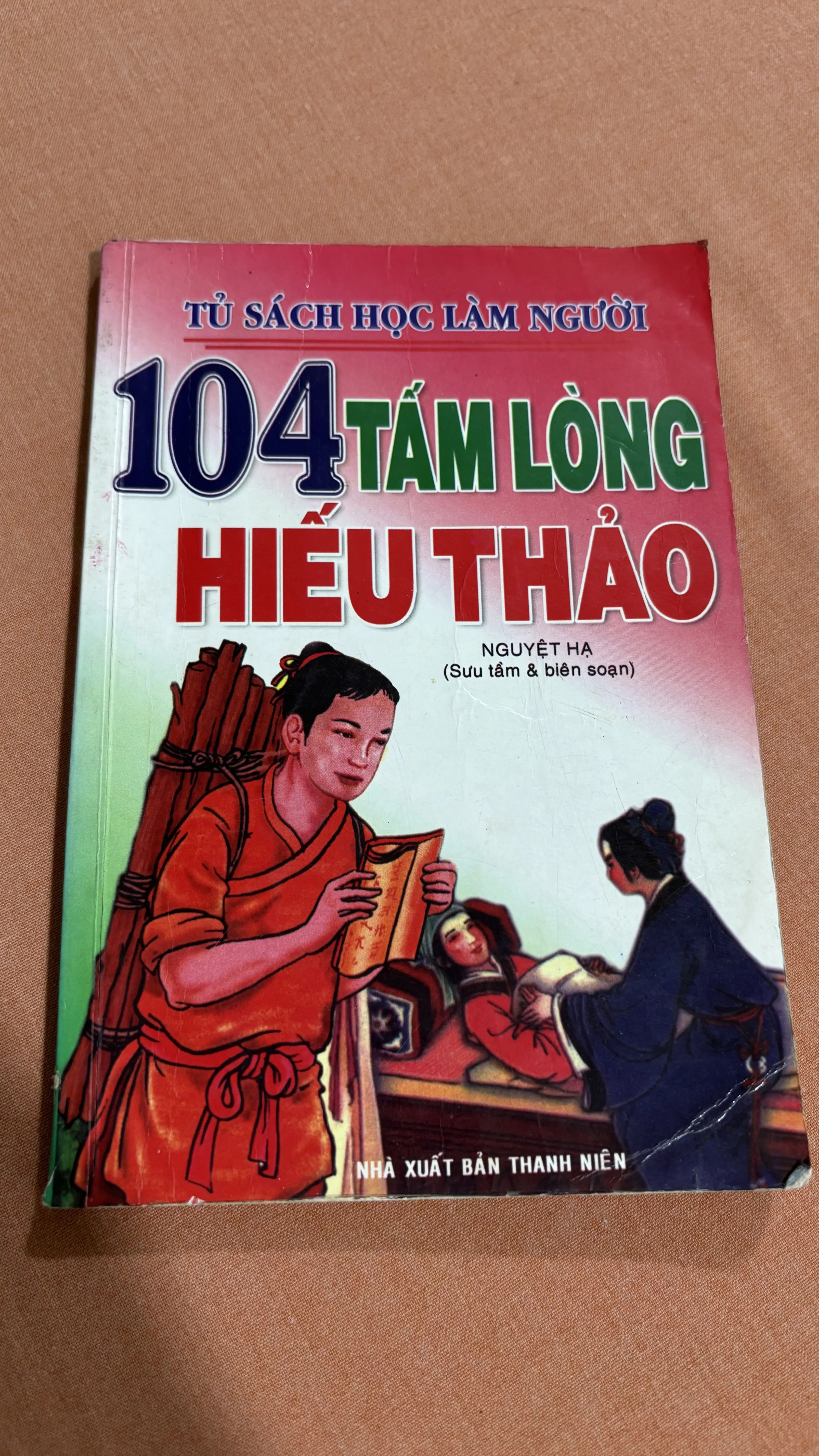104 Tấm lòng hiếu thảo 🌊 by  - Sách Book Cover - Ngọc Hiển Books