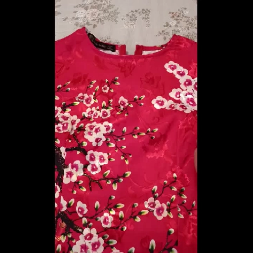 Áo dài hoa gấm đỏ size M 1022457