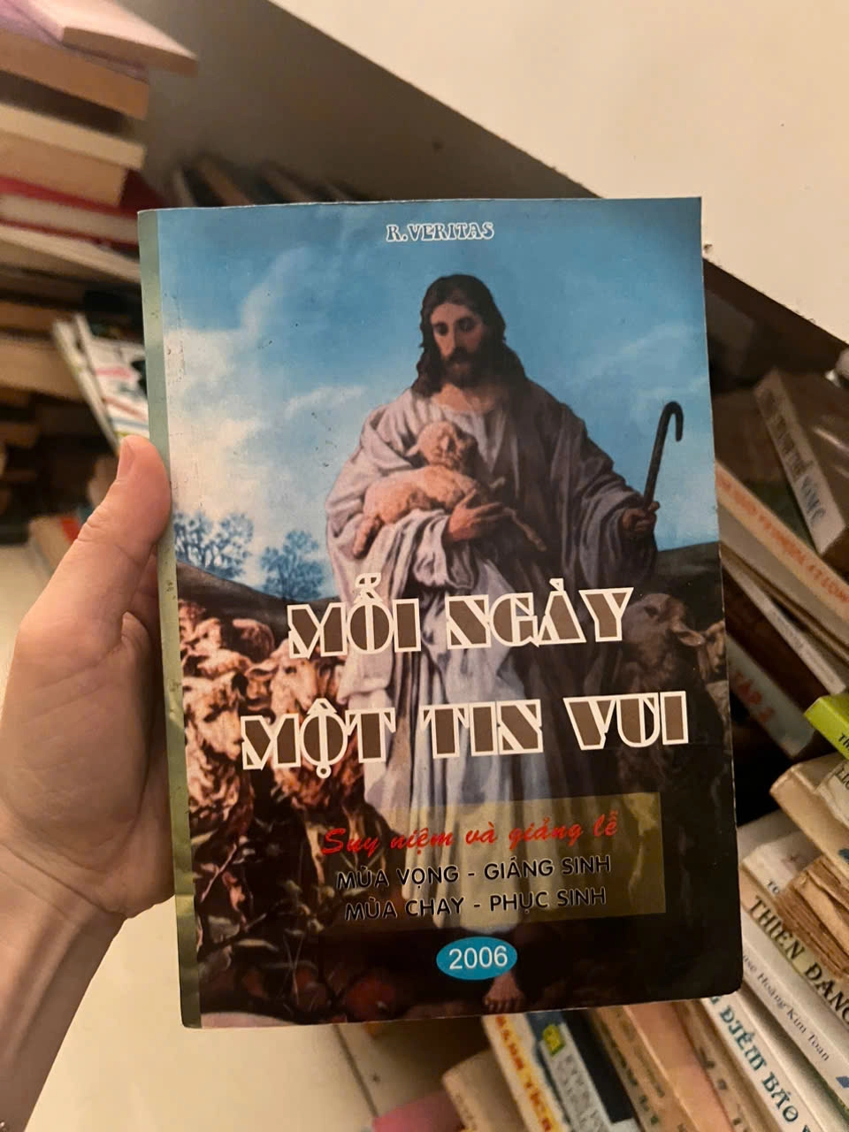 Mỗi Ngày Một Niềm Vui by  - Sách Book Cover - Ngọc Hiển Books