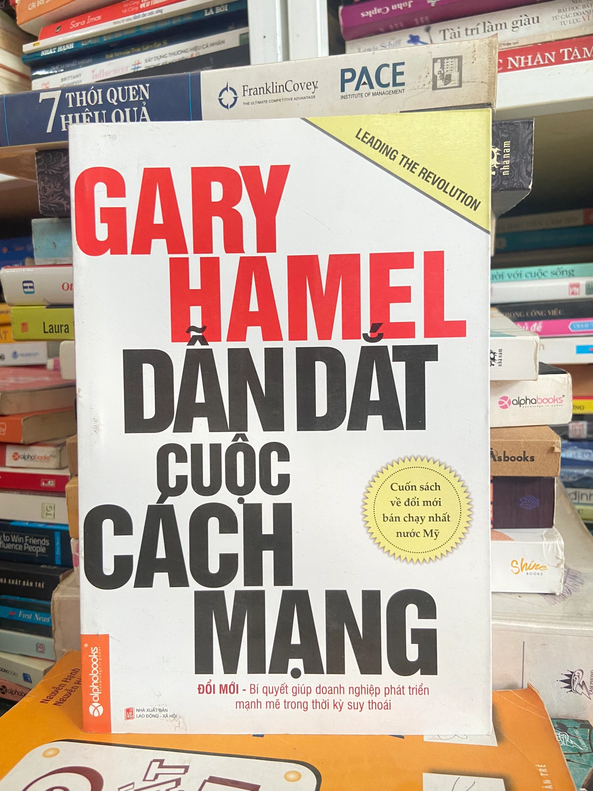 Dẫn Dắt Cuộc Cách Mạng by  - Sách Book Cover - Ngọc Hiển Books