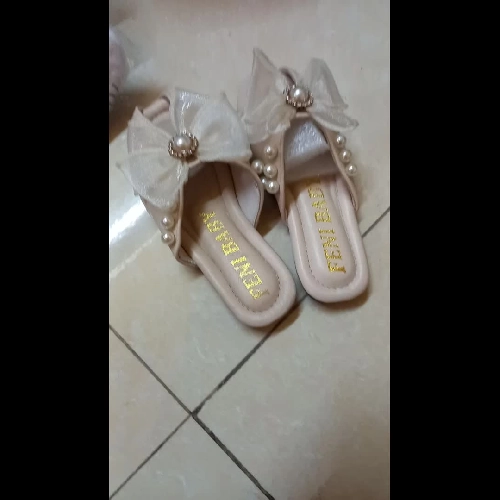 Tặng sục bé gái size 24