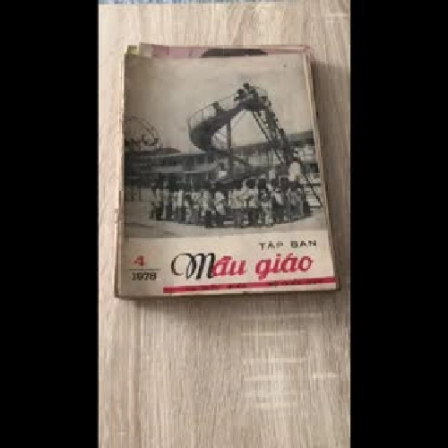 Lô 16 cuốn Tập san Mẫu giáo & Giáo dục Mầm non (xưa) Gồm 16 cuốn, đủ năm nhiều giai đoạn