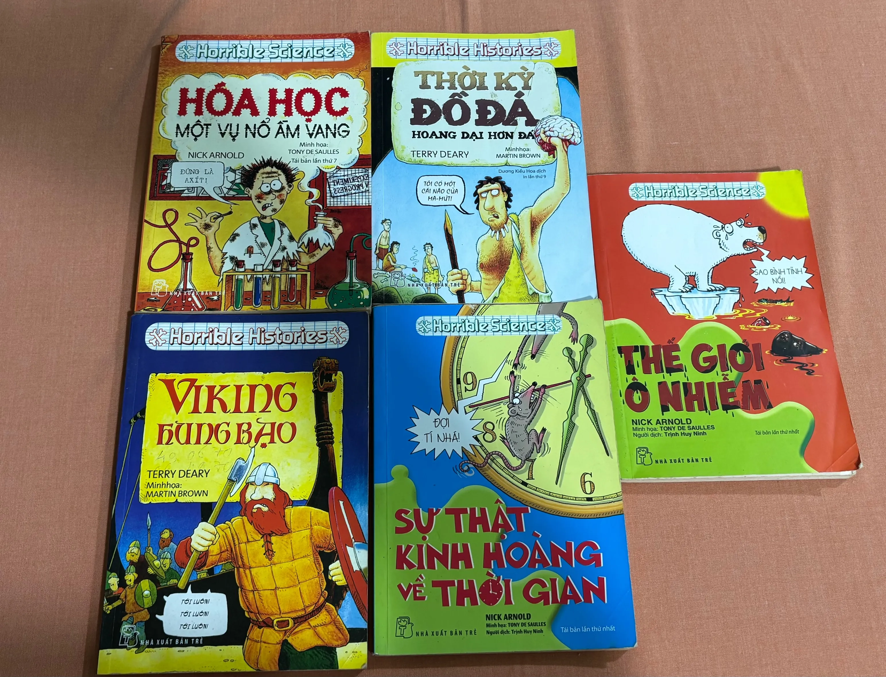 Combo 5 cuốn Horrible Histories by  - Sách Book Cover - Ngọc Hiển Books