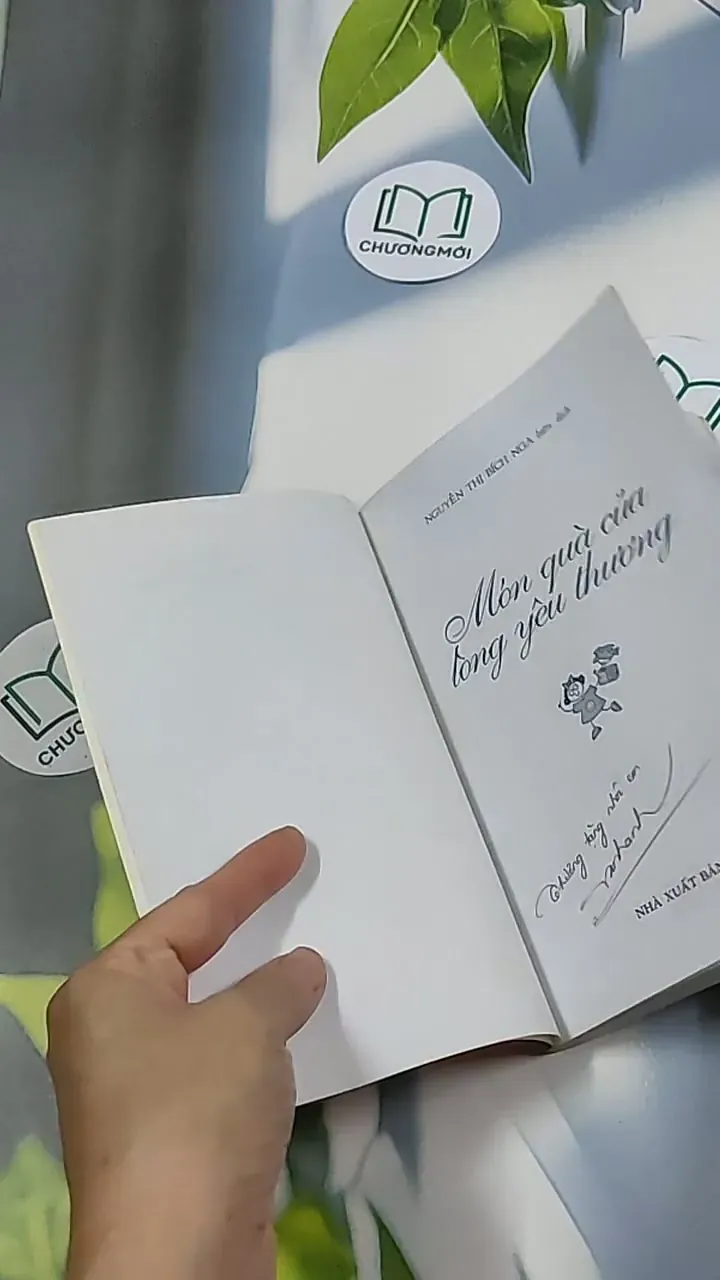 Món quà của lòng yêu thương - Nguyễn Thị Bích Nga 698632