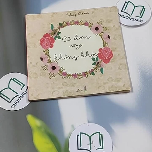 Cô Đơn Cũng Không Khóc - Thủy Anna