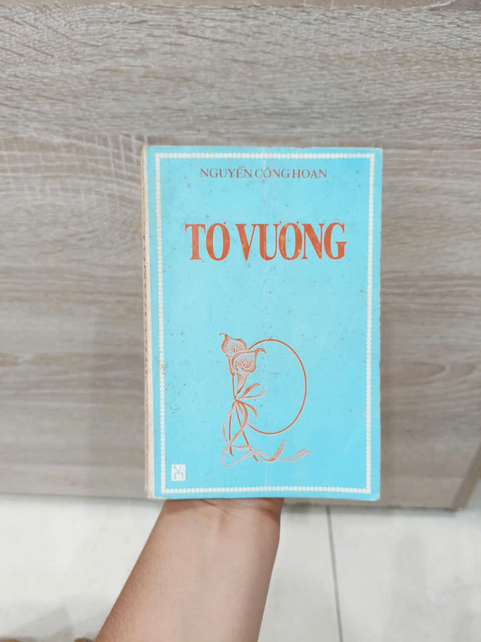 Tơ Vương - Nguyễn Công Hoan by Nguyễn Công Hoan - Sách Book Cover - Ngọc Hiển Books